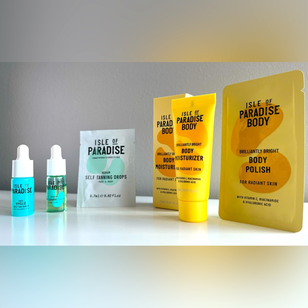 Brand new – bundle of Isle of Paradise minis and samples